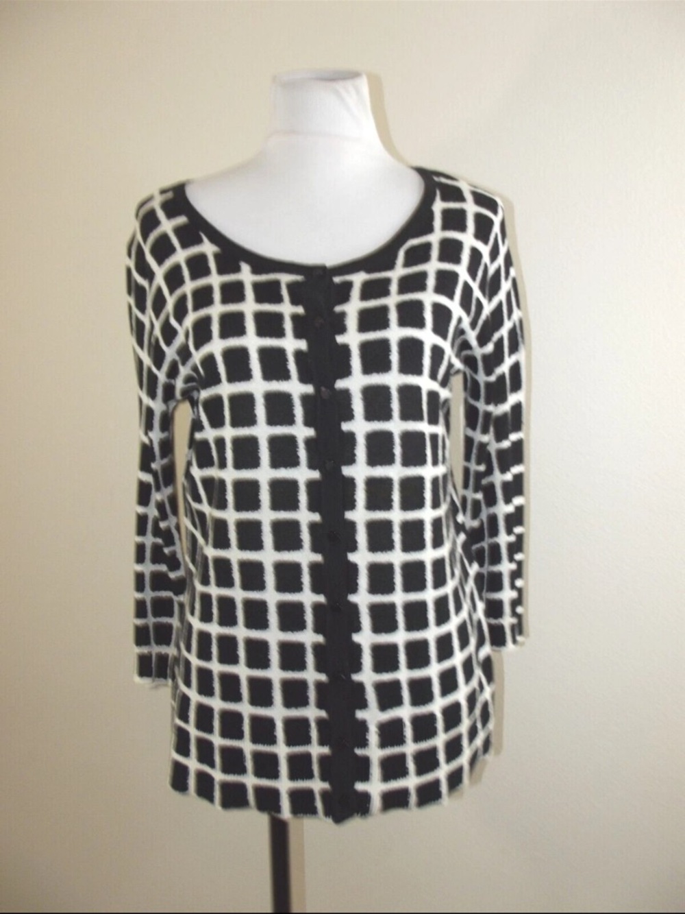 NWT Cato size 26/28 (4x) Black and White Grid Knit Women's cardigan/sweater